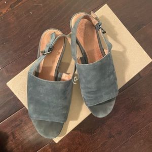 Madewell Sandals in Suede
